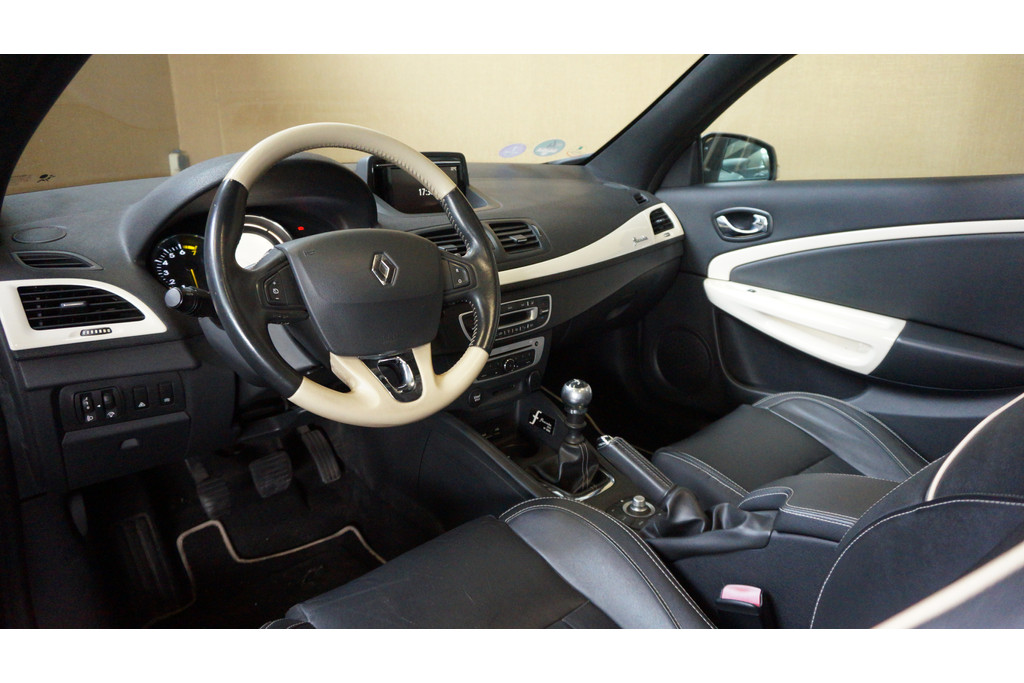Renault Mégane Coupé-Cabriolet 1.2 TCe Privilège | Leder 56496867-4.jpg | De Ruiter Automotive 