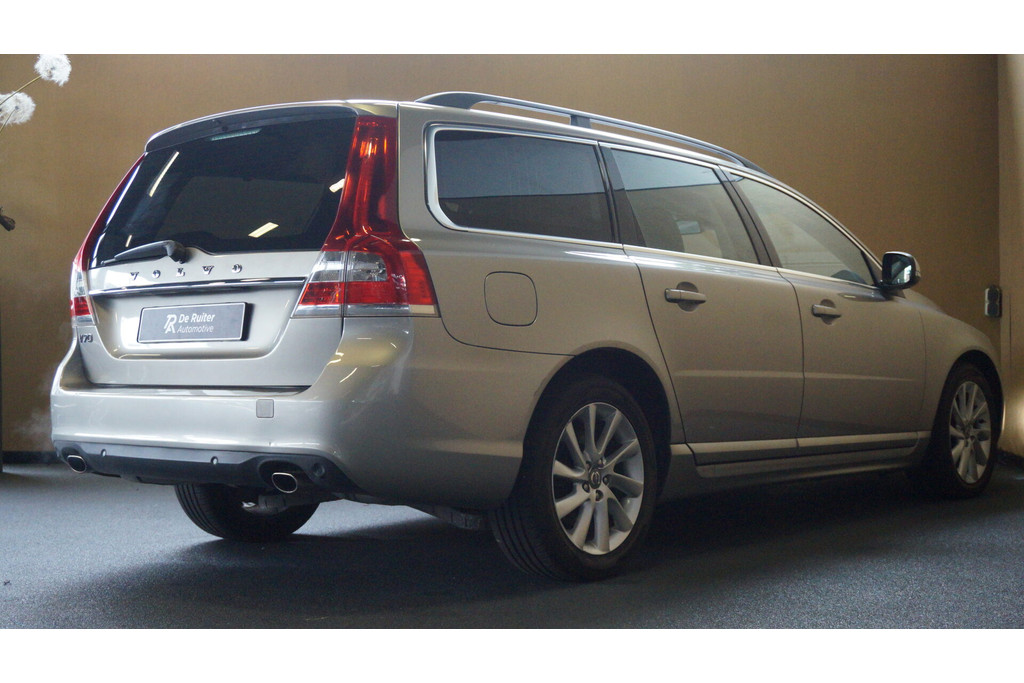 Volvo V70 2.0 T5 Summum 56852409-2.jpg | De Ruiter Automotive 