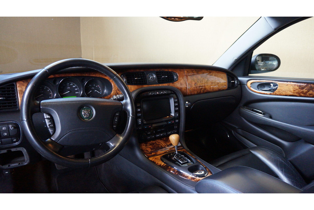 Jaguar XJ 3.5 V8 | Youngtimer | Complete onderhoudshistorie 56852751-2.jpg | De Ruiter Automotive 