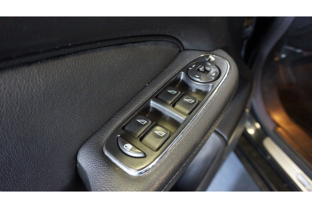 Jaguar XJ 3.5 V8 | Youngtimer | Complete onderhoudshistorie 56852751-3.jpg | De Ruiter Automotive 