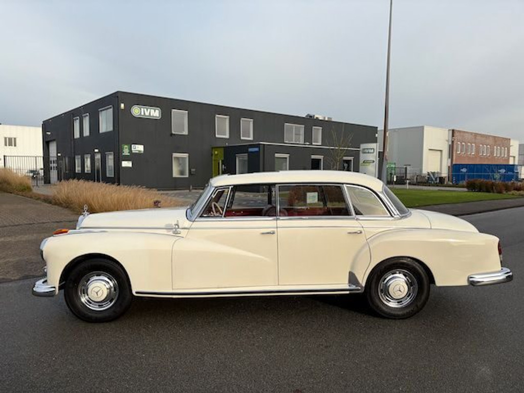 Mercedes-Benz 300 Serie Congrats Andero ! 57321217-2.jpg | De Ruiter Automotive 